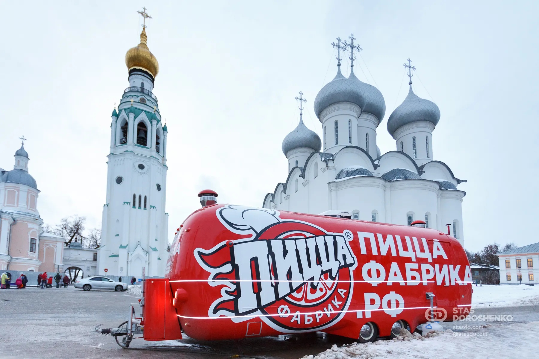 Логотип, брендинг и маркетинг франчайзинговой сети «ПиццаФабрика» с нуля